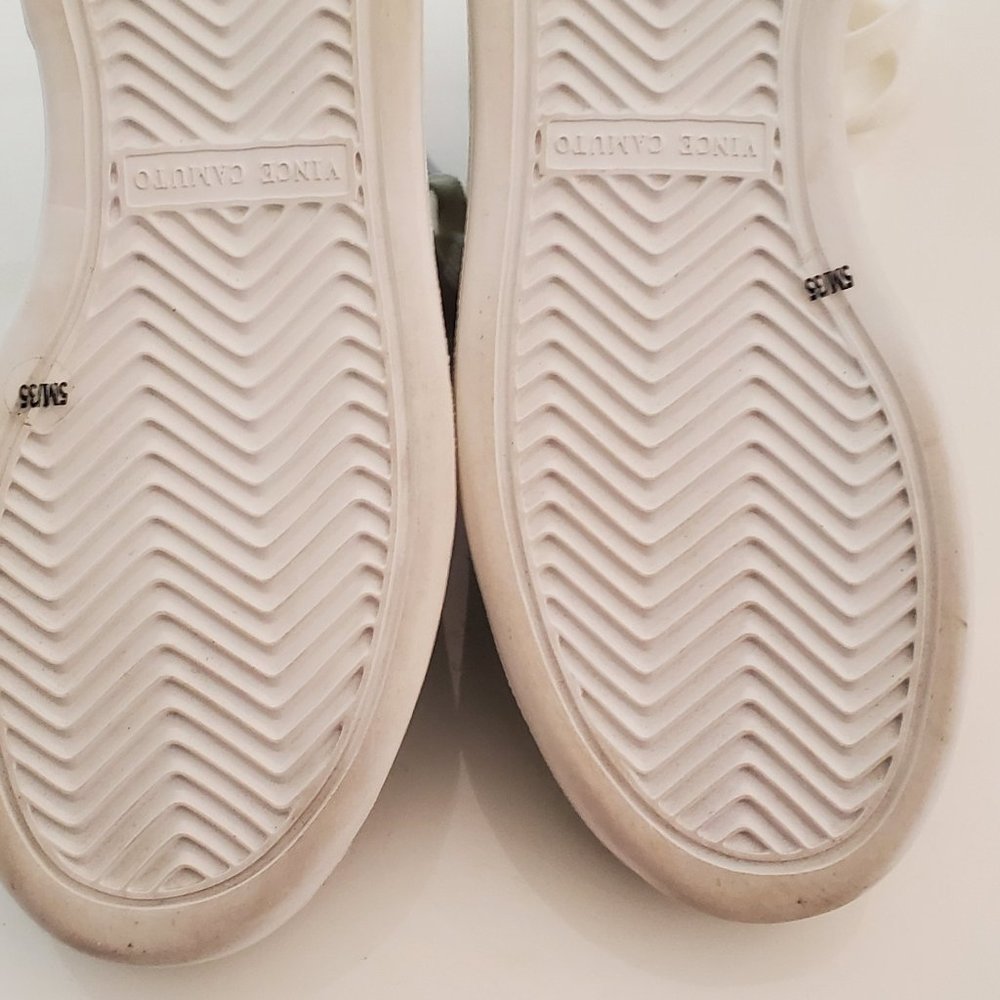 SHOES - Picture 3 of 3